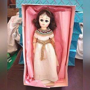 VINTAGE CLEOPATRA DOLL BY MADAM ALEXANDER WITH TAG AND BOX, 12" TALL
